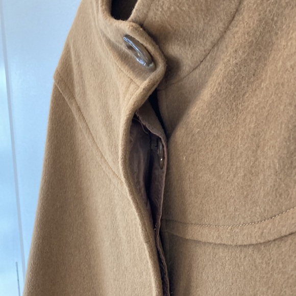 Charles Gray London camel hair cape - Picture 6 of 12